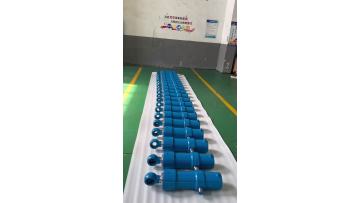 Loader tilt cylinder