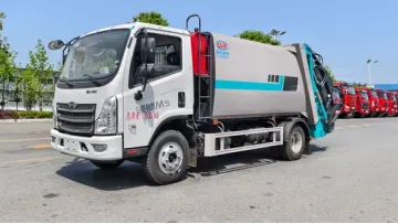 High-Efficiency Packing Foton 4X2 8cbm High-Density Refuse Compactor Truck1