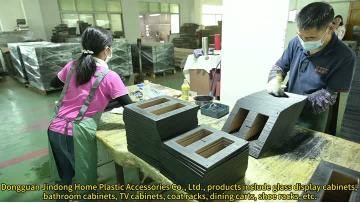 Production Of Cream Wooden Floor Lamp