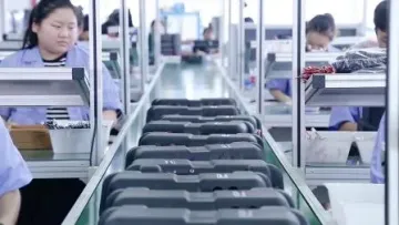 Outdoor Plastic Waterproof 12V Battery Box Camping Adventure Battery Box1