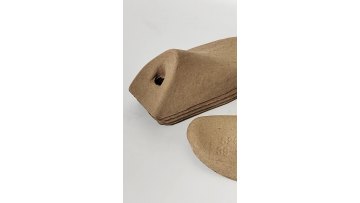 Biodegradable shoe insert shoe tree for sport shoes1