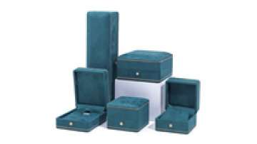 Wholesale Jewelry Box Packaging Custom logo Velvet Jewelry Packaging Bracelet Bracelet necklace Ring box Green jewelry box1