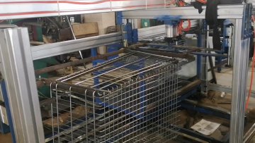 Supermarket Shopping Trolley Hand Push 4 Wheels Folding Feature Mesh Structure with Three Baskets1