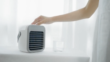 300ml Humidificat Strong Cool Breeze Type-C Portable Handle Rechargeable Fan Multi-function MINI USB Charging Air Cooler Fan1