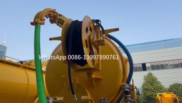 combined sewer cleaner truck