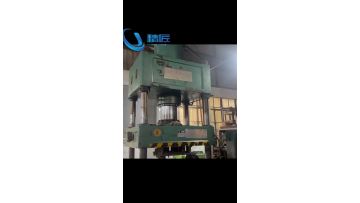 Deepdrawing machine