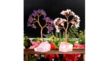 Wholesale Natural Healing Energy  Crystal Chips Tree with Raw Stone Base for  Deco1