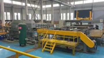 Transfer and off-load the galvanized workpieces