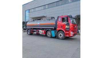 Jiefang 3-axle 15T plastic-lined tank car