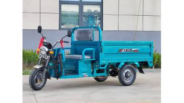 Strong power pulling electric tricycle