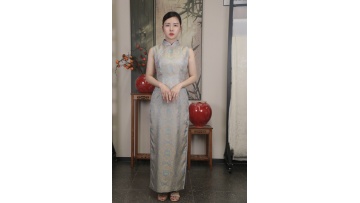Moment in Peking Cheongsam