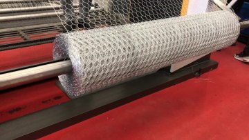 PLC screen touch control chicken cage Hexagonal Wire Mesh Netting Machine1