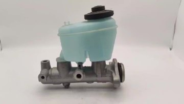 Automotive Accessories OEM 47201-60831 Brake Master Cylinder FOR TOYOTA1