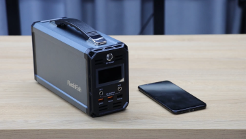 Small Portable solar system generator for home use 220 V power output with inverter charger battery and solar panel1