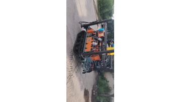 YKQ-180 crawler water well drilling rig with remote controller