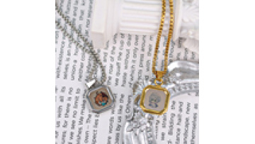 Custom Temperature Sensitive Necklace Pendant logo Customized Necklaces Engraving Customized Stainless Steel Name Necklace1