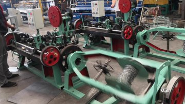 Low Pvc Coated 500M 50Kg 15.5 Gauge, 4 Point Barbed Price Barb Wire1