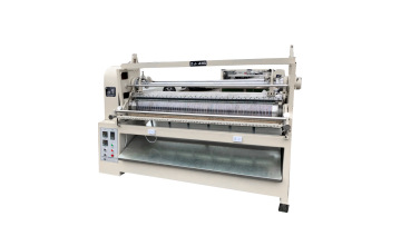 Multifunctional pleating machine