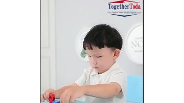Children's desk