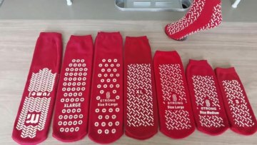 Disposable Non-slip Cotton Socks For Men Thick Unisex Socks With PVC Grip single tread anti slip socks1