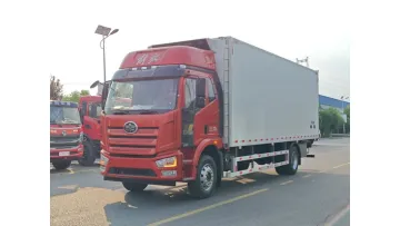 Super-Fresh FAW Jiefang 6.8m Reefer Truck for Frozen Cargo1