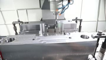 Plastic mould base processing