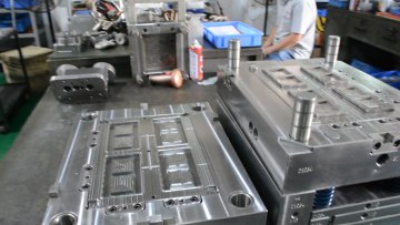 Medical foot switches plastic parts for medical equipment injection mould & plastic injection molding for 2-pedal foot switches1