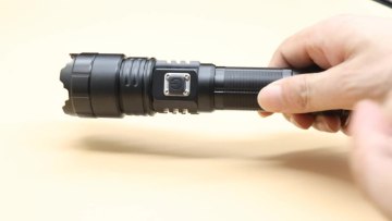 New XHP70 strong torch 21700 lithium battery Type-c USB charging outdoor strong flash light tactical camping torch flashlight1