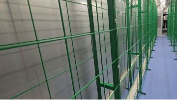 Video of placing racks inside mushroom containers 2