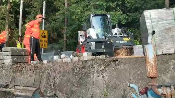 Milling machine for stump milling