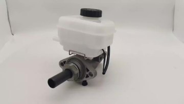 Brake master cylinder OEM 47207-26020 for Toyota Hiance1