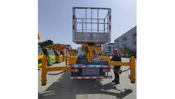 Elevator manufacturer