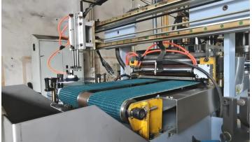 Automation assembling for pedal of waste bin