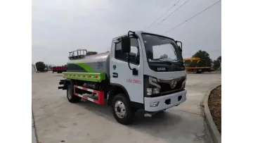 Premium Quality Dongfeng 4X2 4cbm Road Sprinkler Truck1