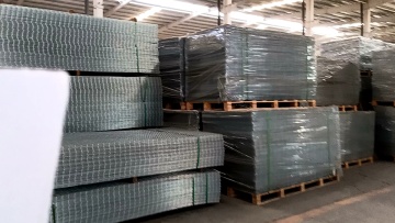 Factory Hot-Selling 2x2 galvanized welded wire mesh/Welded Wire Mesh Fence Panel1