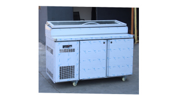 Salad cabinet refrigerator