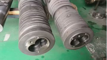 Cylinder for twin screw barrel