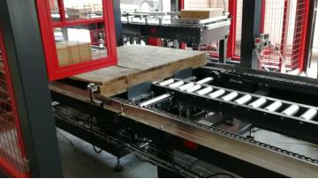 A cusotmized case for palletizing heavy boxes