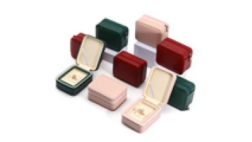 Hanhong wholesale 2023 new jewelry packaging box ring necklace earrings stud earrings jewelry storage box leather jewelry box1