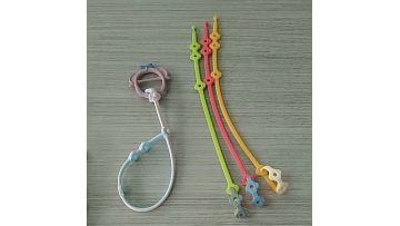 all silicone pacifier clip.mp4