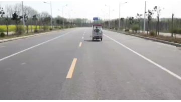 Sunshade canopy cargo tricycle