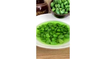 Garlic pickled in vinegar for the Laba Festival