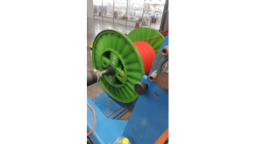 The 100 extruder is mainly used for insulation and sheathing of medium and large power lines and cables.