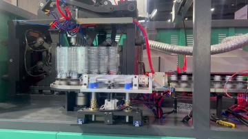6-cavity YW-L6S blow moulding machine 