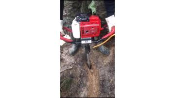 YKQ-20 backpack drilling rig for core drilling.mp4