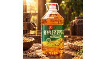 Traditional method of pressing soybean oil