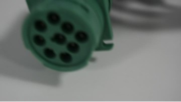 OBD male (24V) and OBD female (Kia) connectors to Molex 20P and BMW 10P Y-wires