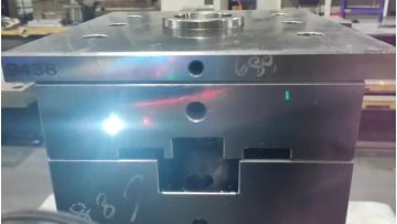 Die-cast hardware mold base processing