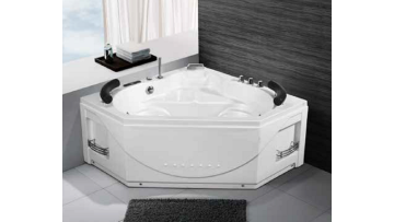 Oversized Freestanding Tub
