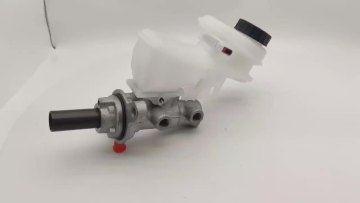Brake master cylinder OEM UCYG-43-40Z for Mazda1
